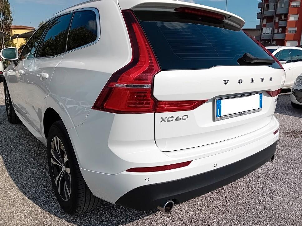 Volvo XC60 B4 (d) AWD Geartronic Momentum Pro