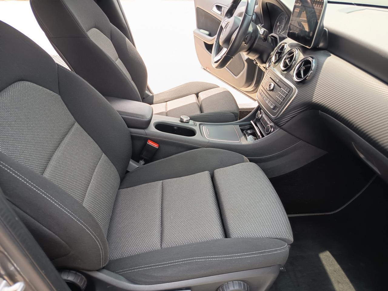 Mercedes-benz GLA 200 d Automatic 4Matic Business