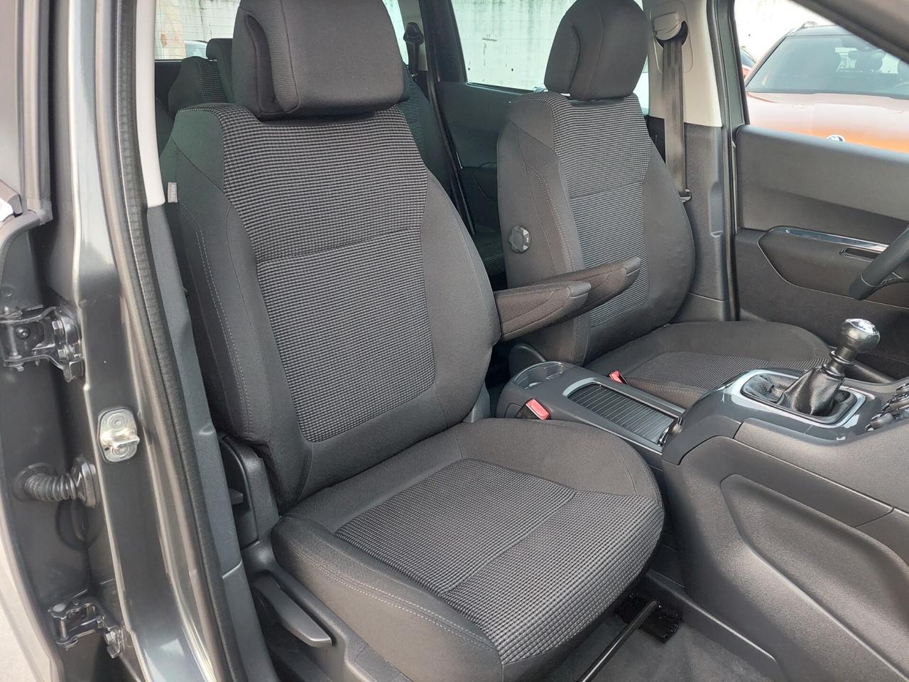 Peugeot 5008 1.6 HDi 110CV 80.000km 7posti