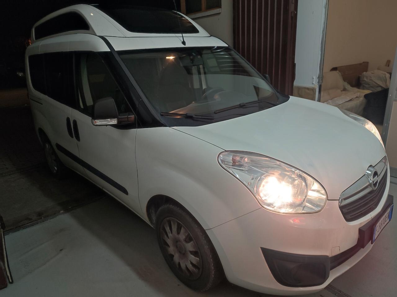 OPEL COMBO 1.4BENZINA 2017 EURO6B PEDANA DISABILI ELETTRICA