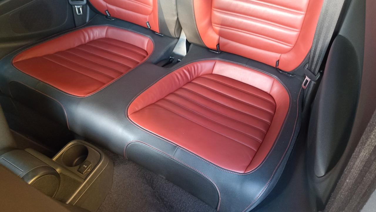 Volkswagen Maggiolino Cabrio 1.6 TDI Design 50° anniversario