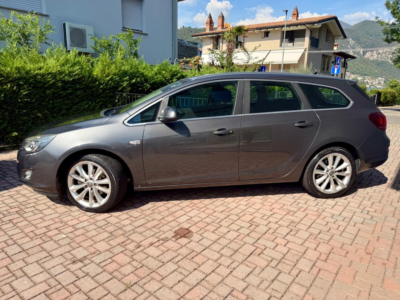 Opel Astra 2.0 CDTI 165CV Sports Tourer Cosmo S