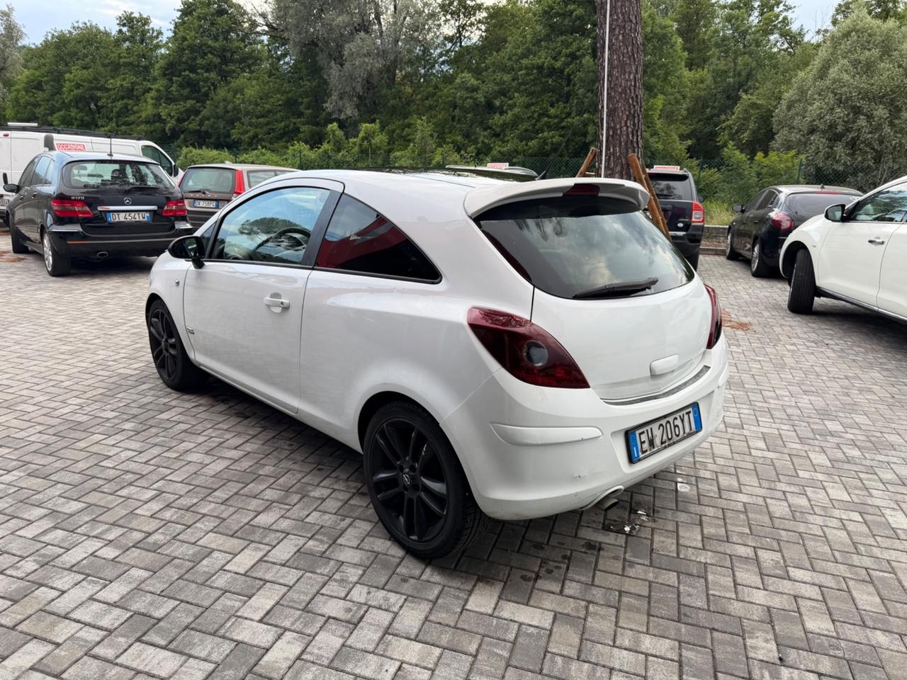 Opel Corsa 1.2 BENZINA 2014 - NEOPATENTATI