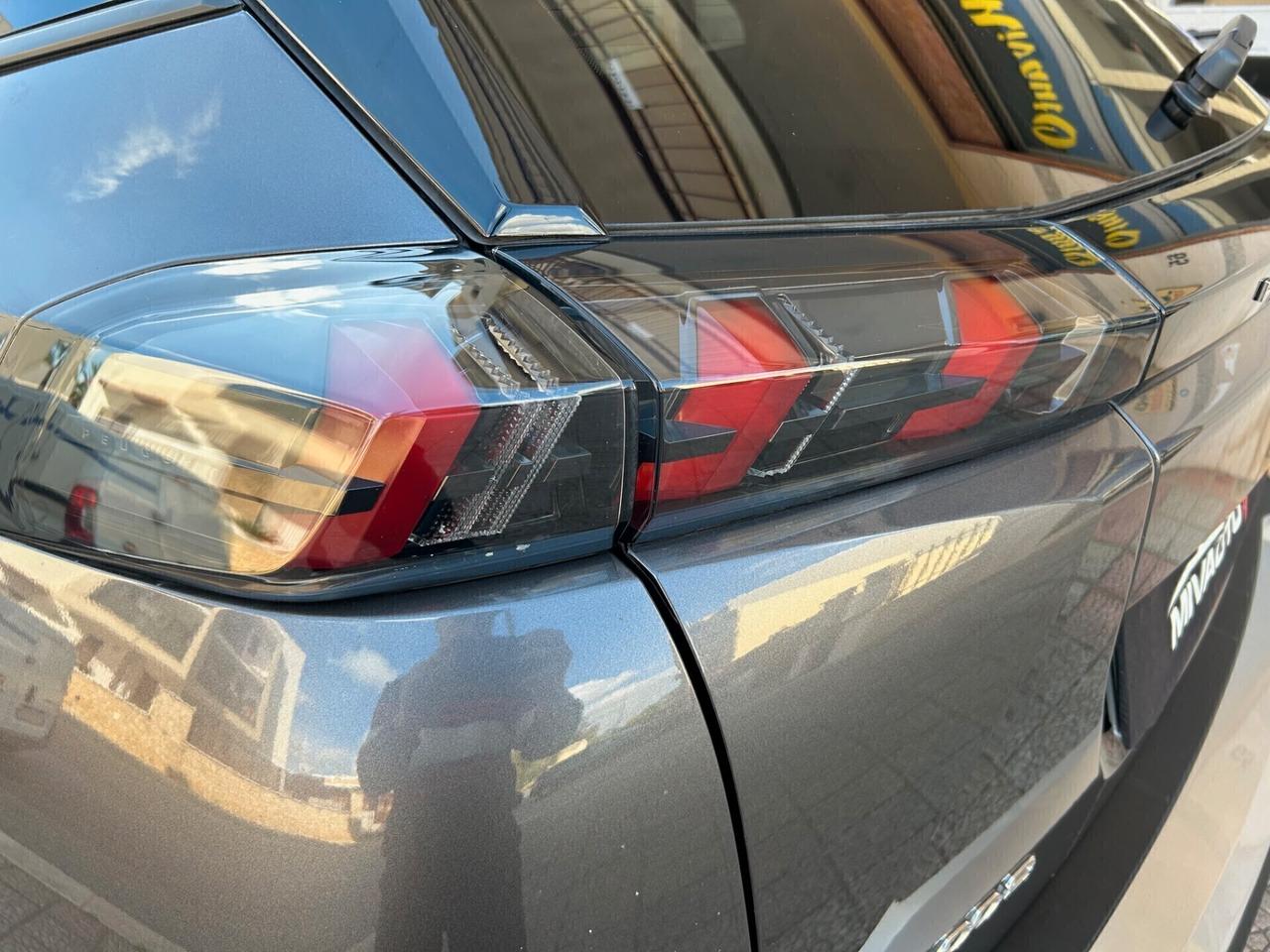 Peugeot 2008 BlueHDi 110 S&S ALLURE PACK