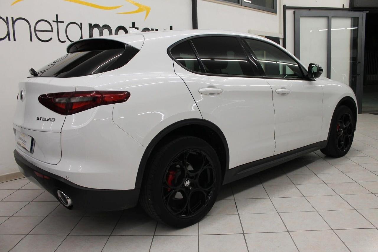 Alfa Romeo Stelvio 2.2 Turbodiesel 210 CV AT8 Q4 Super