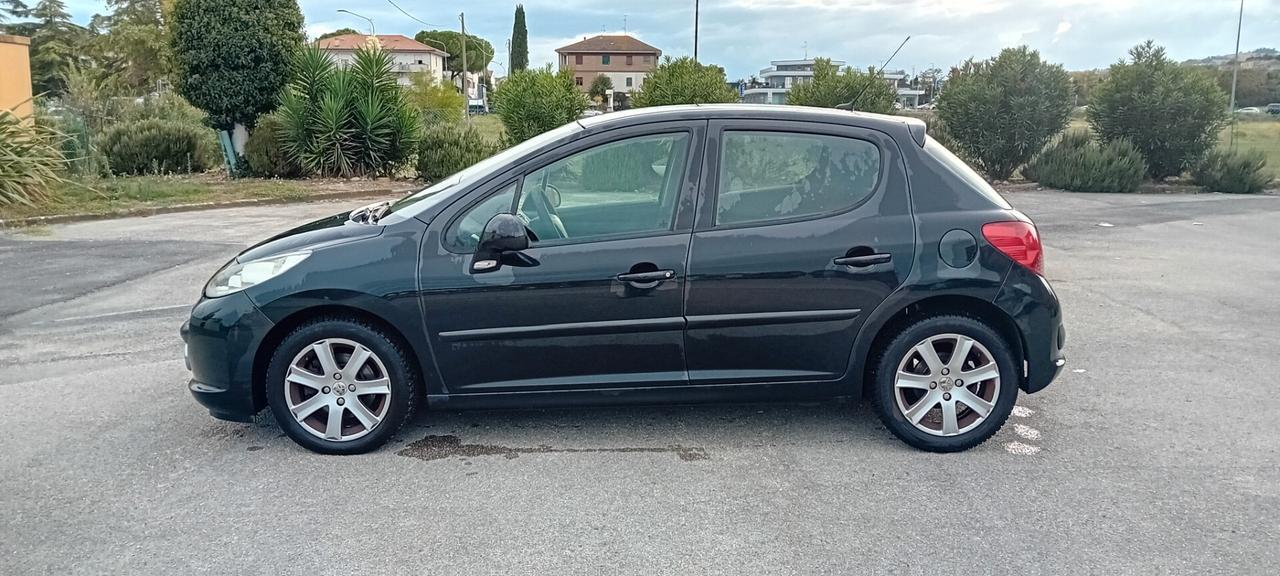 Peugeot 207 1.6 HDi 90CV 5p. 148000 km