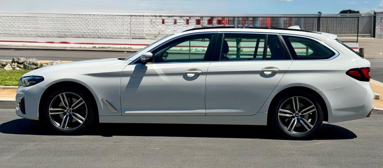 Bmw 520d Touring xDrive 190CV TETTO/TELAIO ADATTIVO