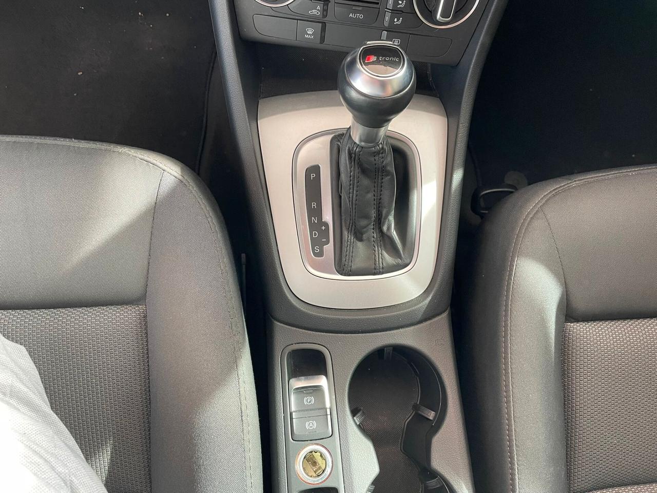 Audi Q3 2.0 TDI 120 CV S -Line Edition