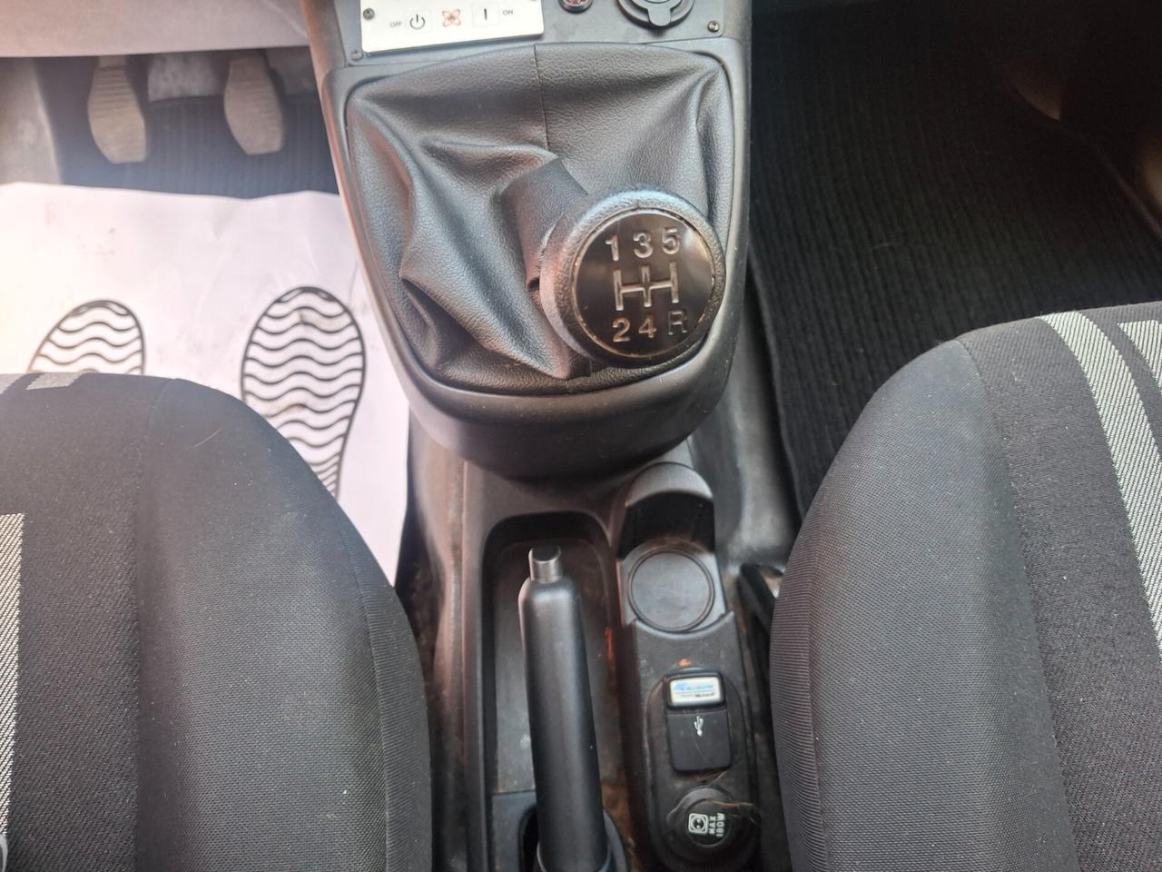 Fiat Fiorino 1.3 MJT 95CV Cargo Adventure adibito officina mobile