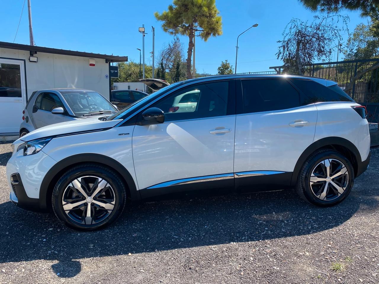 Peugeot 3008 BlueHDi 130 S&S EAT8 Crossway
