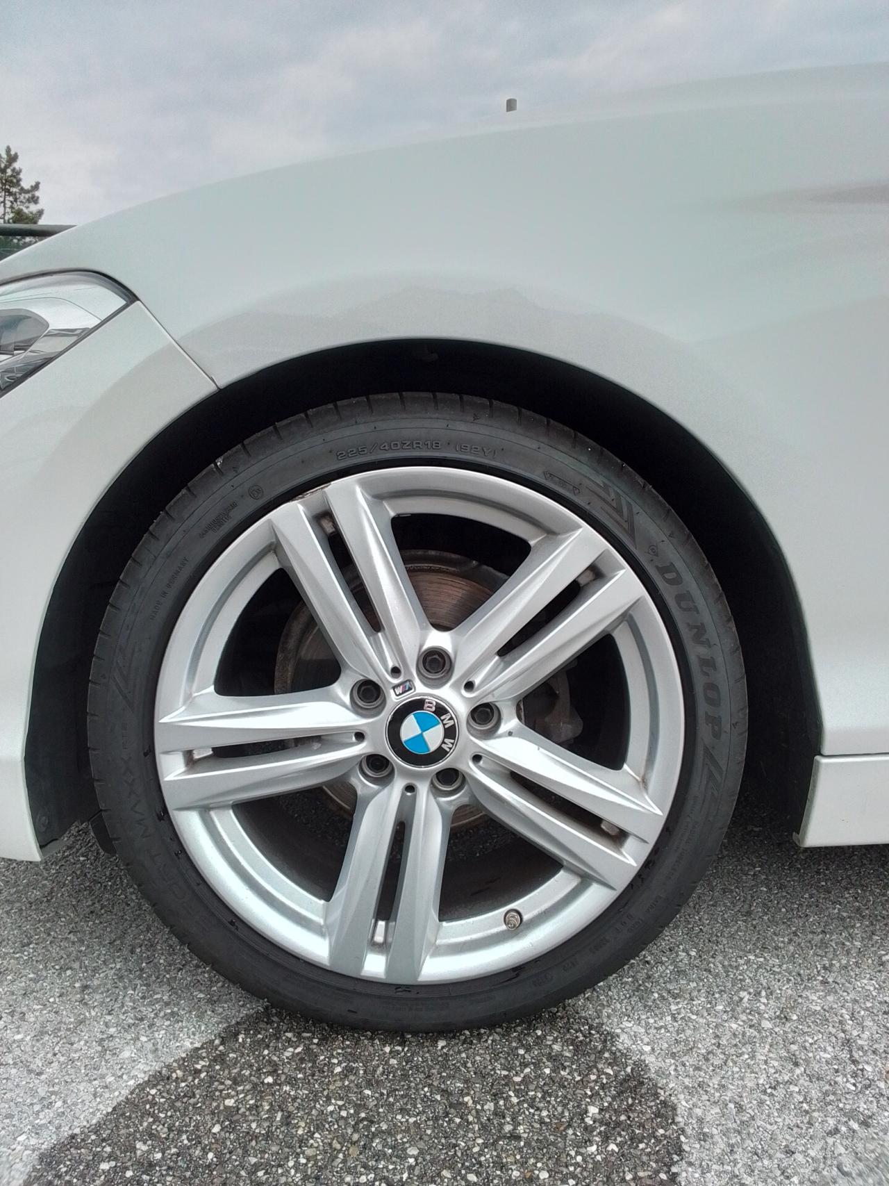 Bmw 118i 5p. Advantage