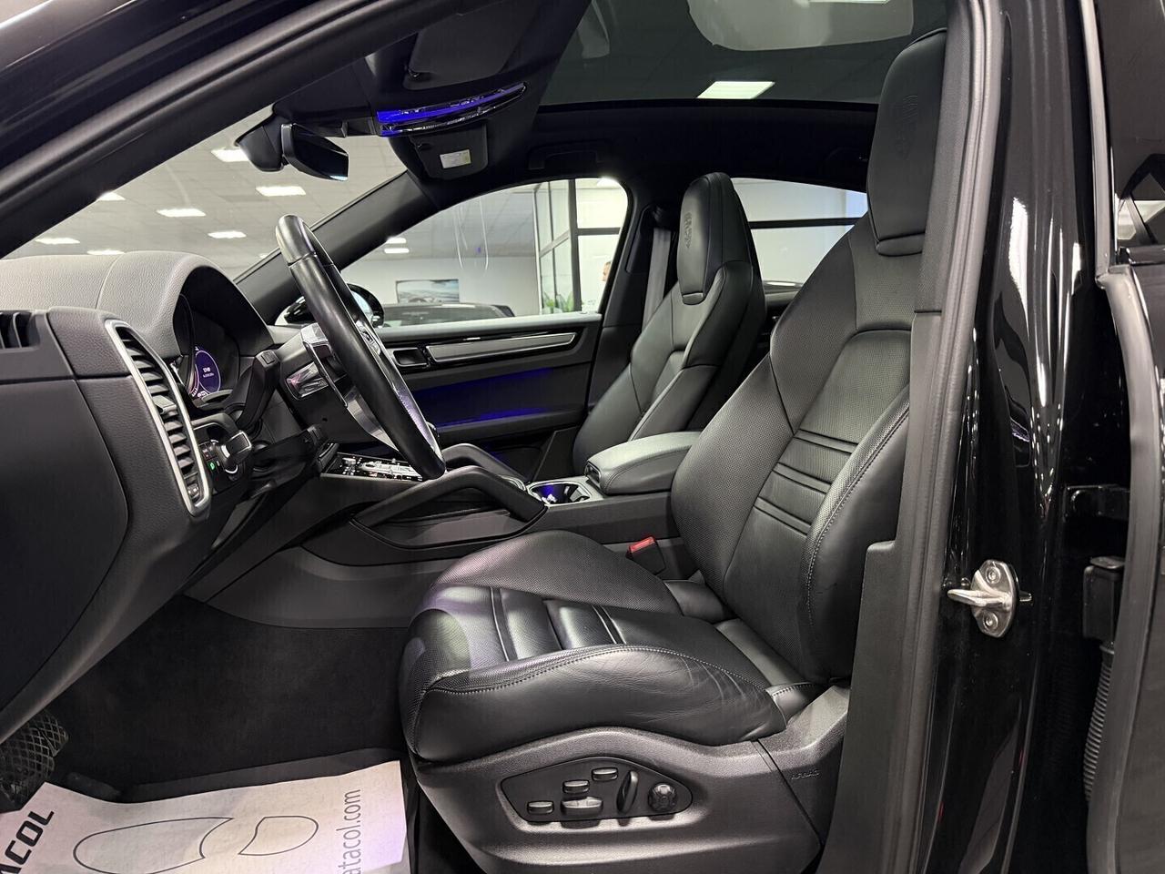 Porsche Cayenne Coupe e-hybrid Platinum Edition