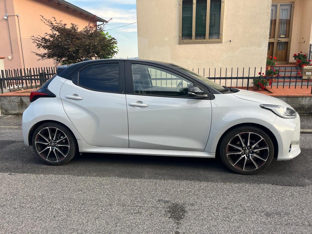 Toyota Yaris 1.5 130 Hybrid 5 porte GR Sport 44000 km