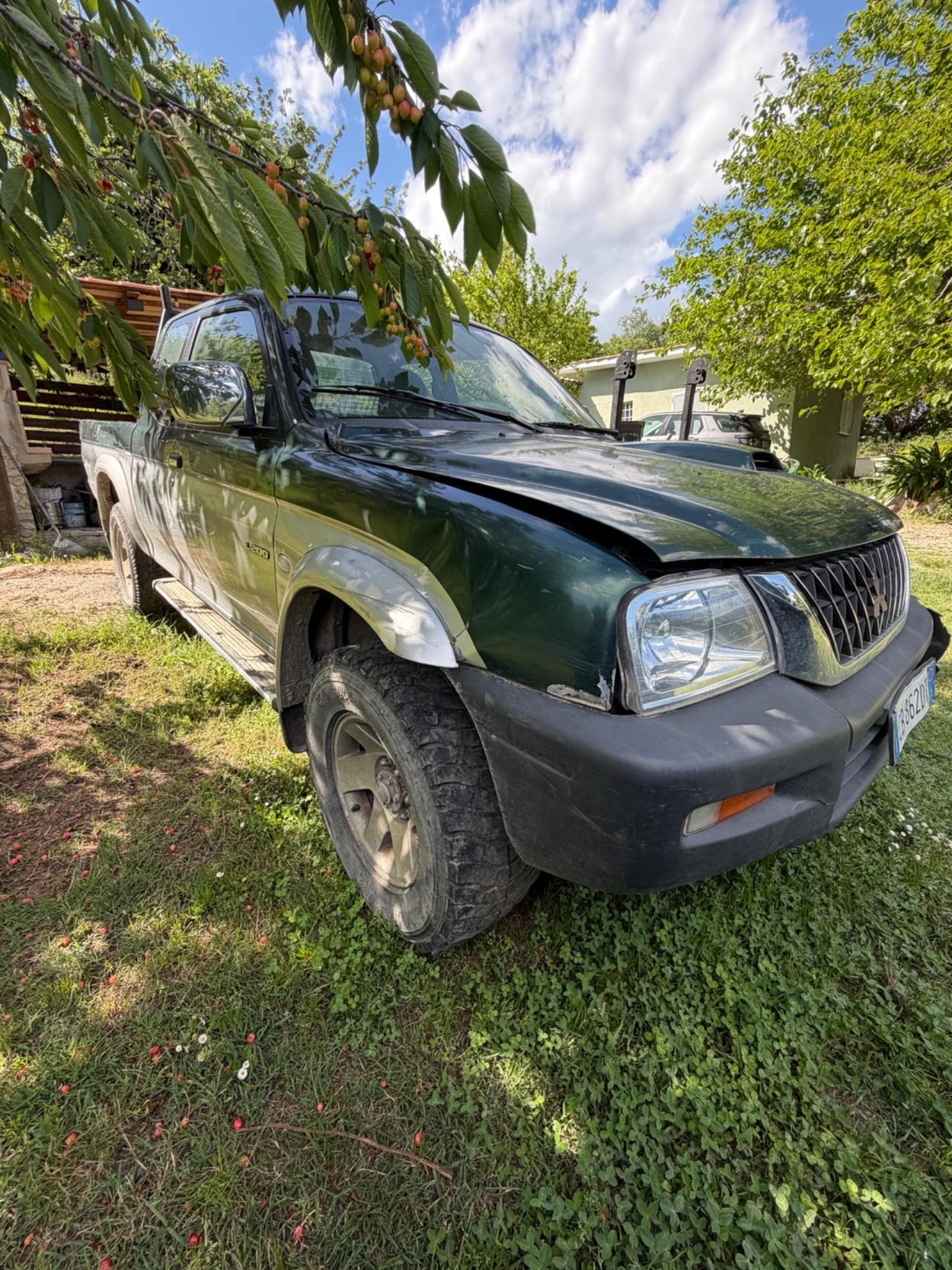 Mitsubishi L200 2.5 TDI 4WD Club Cab Pick-up GLS