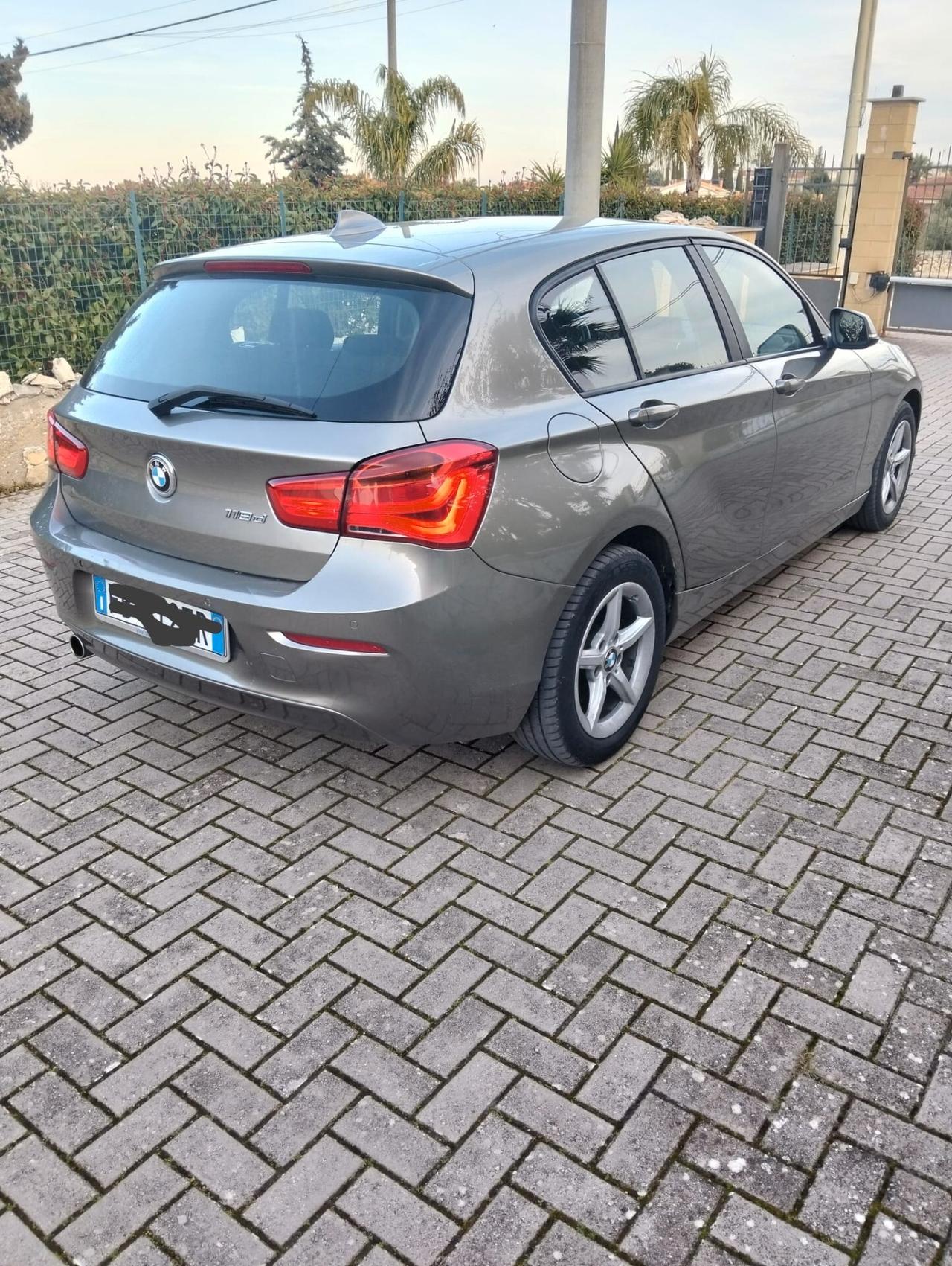 Bmw 118 118d 5p. Urban