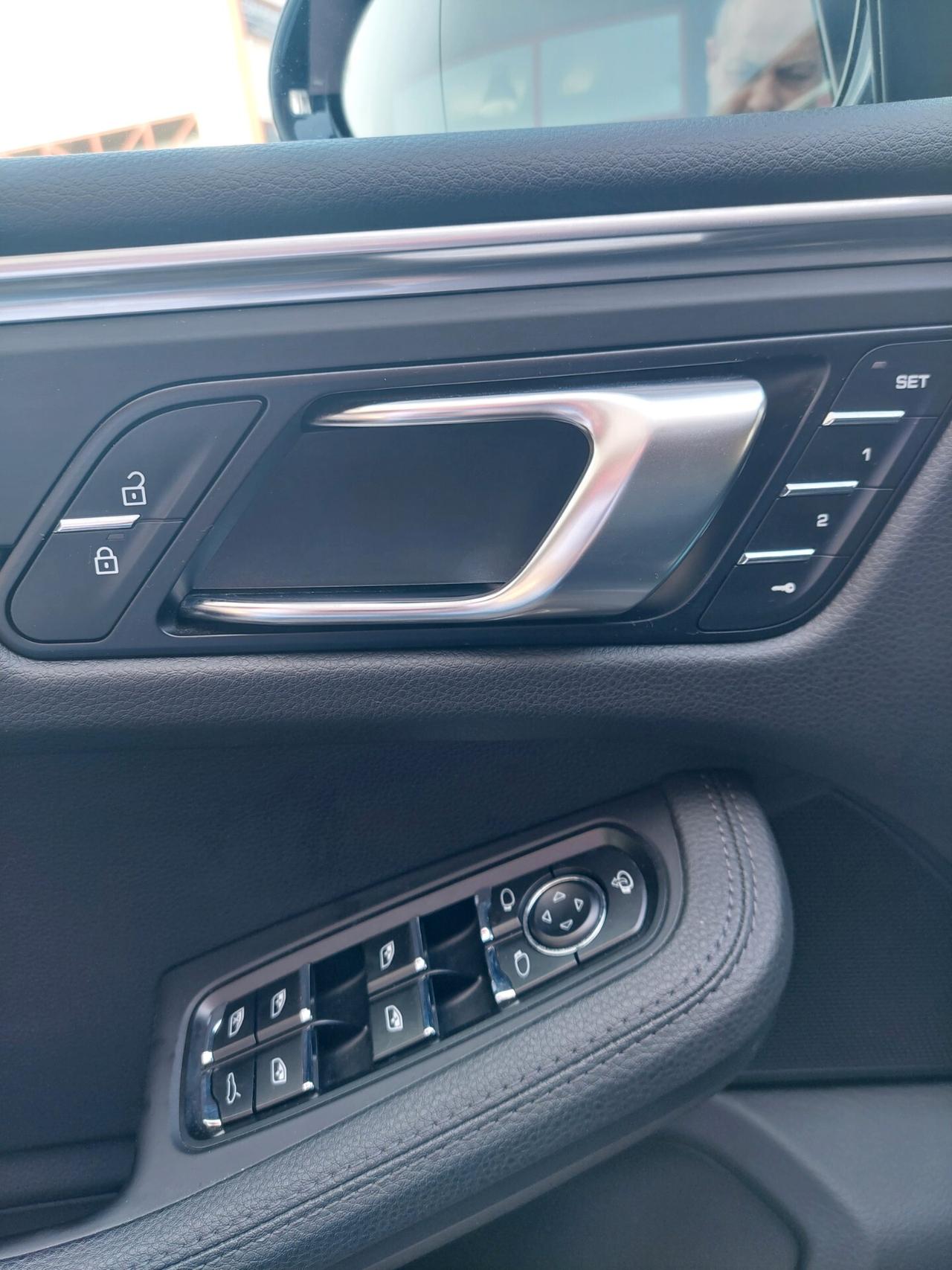 Porsche Macan 2.0 245CV NO SUPERBOLLO TETTO NAVI CERCHIO 20