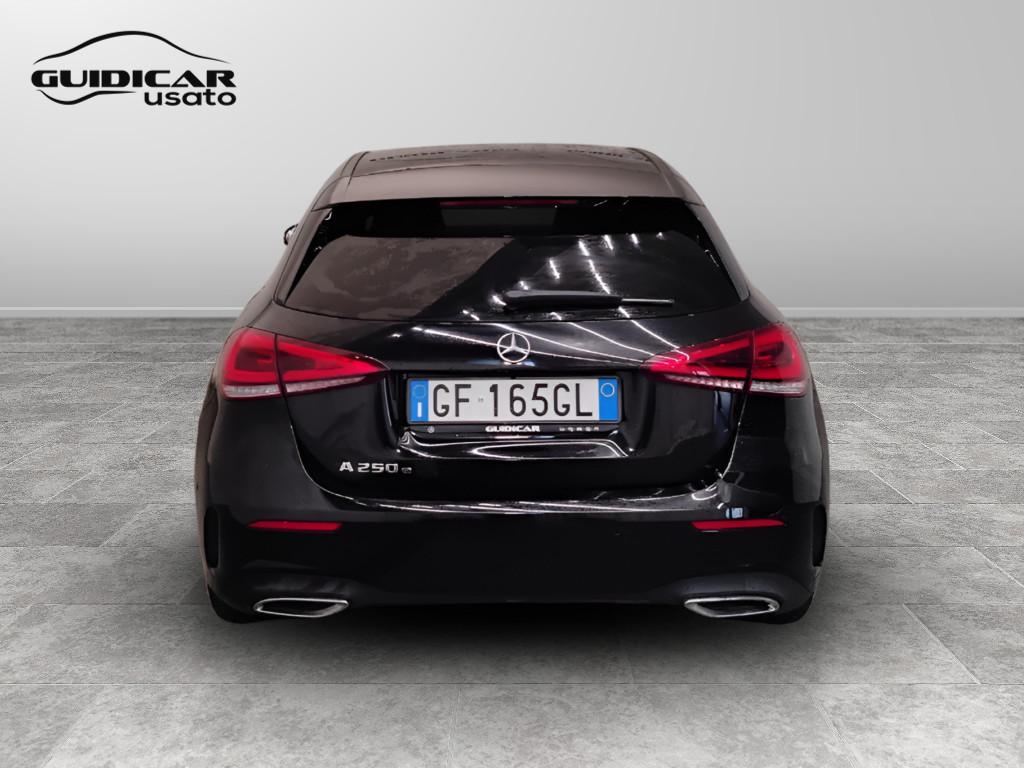 Mercedes-Benz Classe A - W177 2018 - A 250 e phev (eq-power) Premium auto