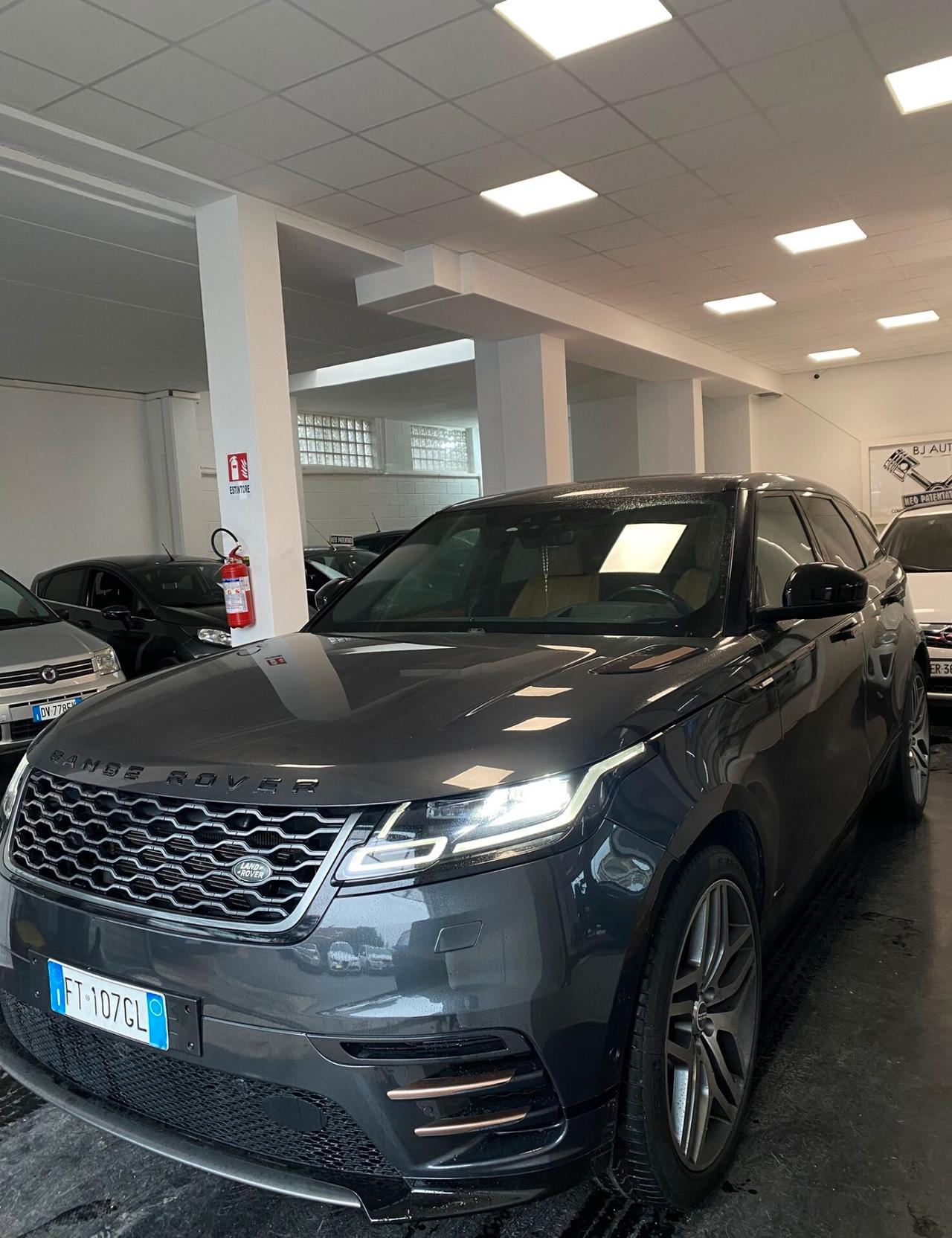 Land Rover Range Velar 3.0 V6 SD6 300 CV First Edition