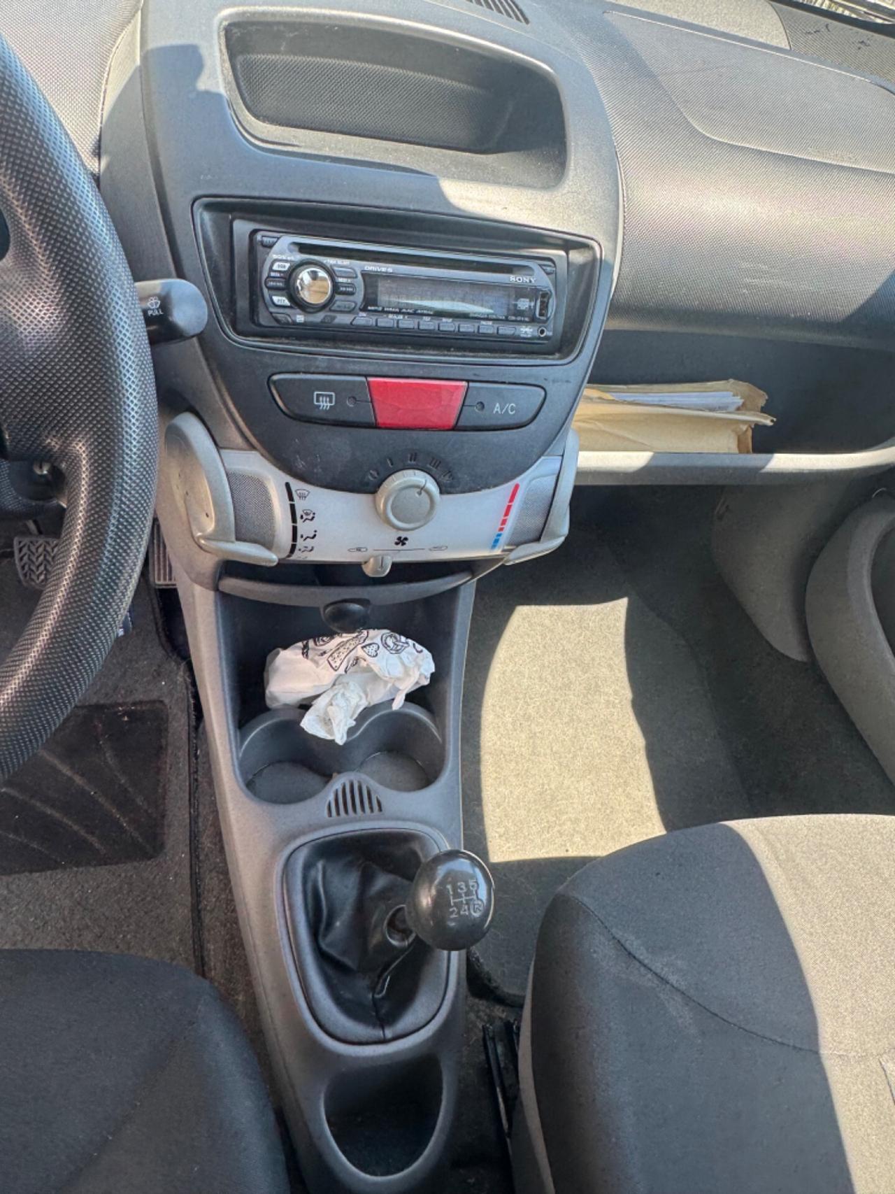 Toyota Aygo 1.0 12V VVT-i 3 porte 2011