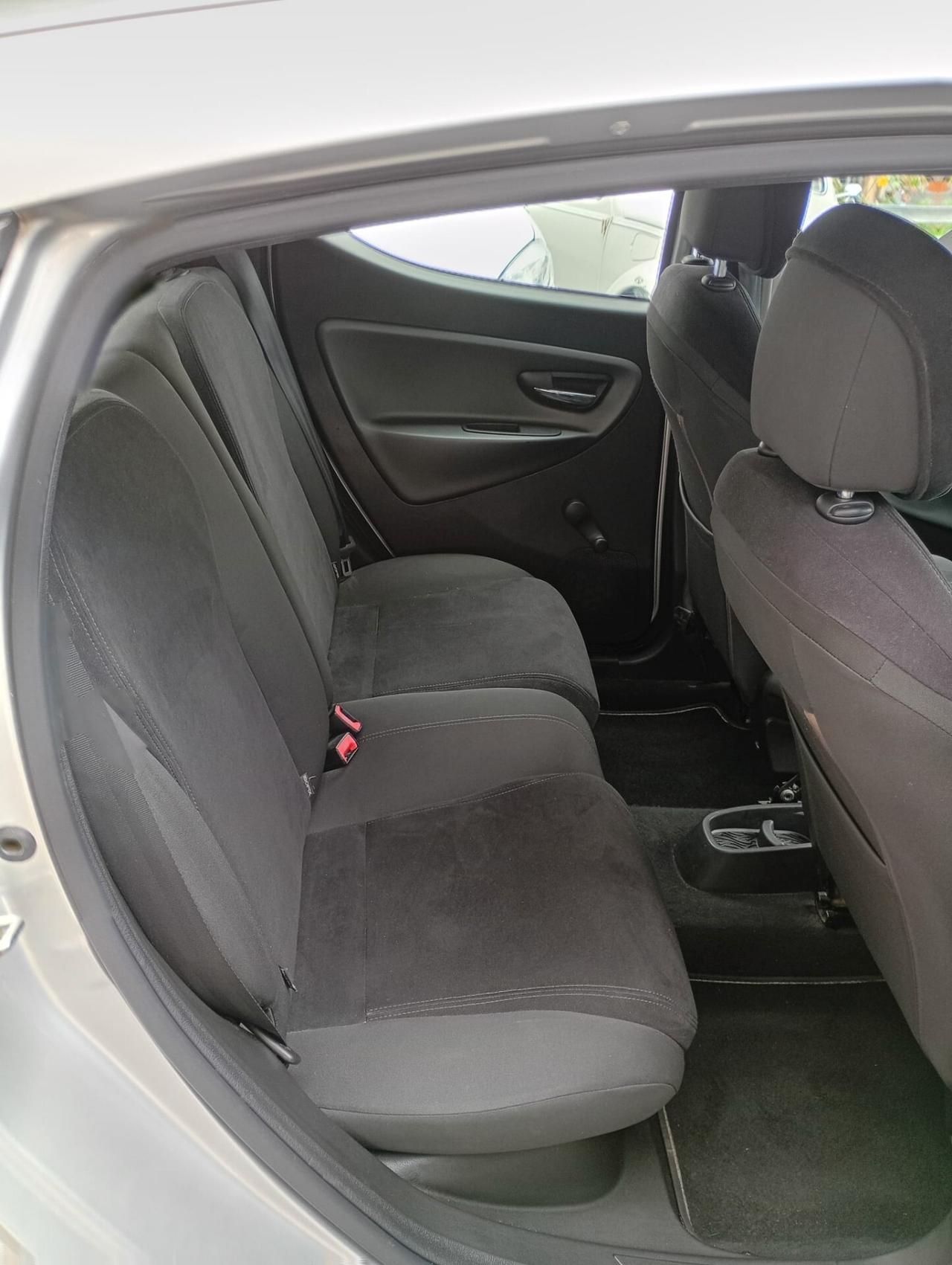 Lancia Ypsilon 1.3 MJT 16V 95 CV 5 porte S&S Gold