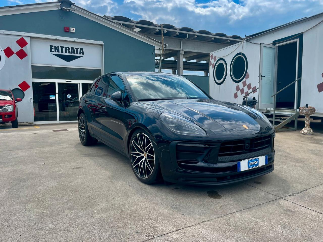 Porsche Macan 2.0 *** VEICOLO SINISTRATO VA IN MOTO ***