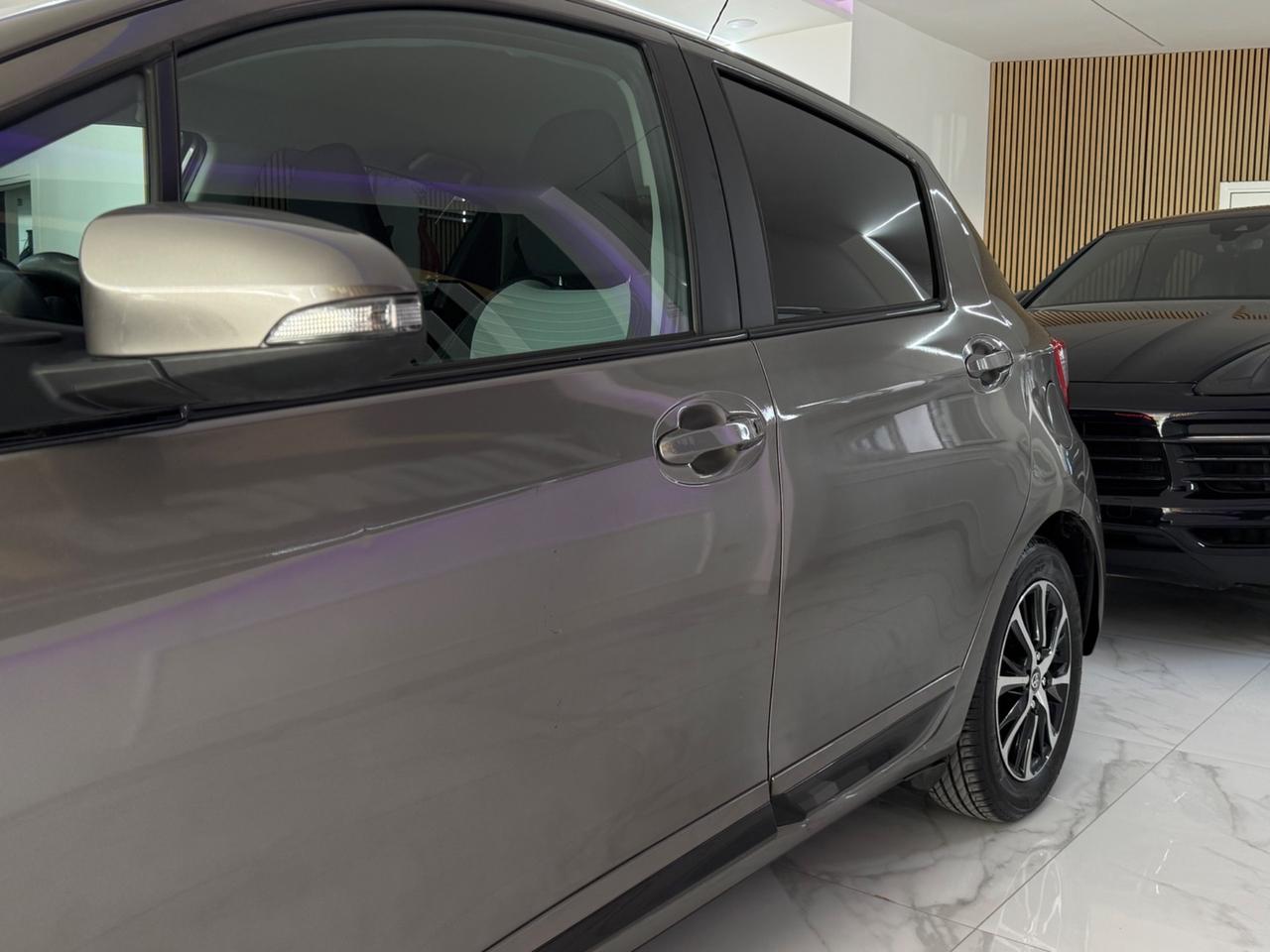 Toyota Yaris Hybrid Lounge Full Optional