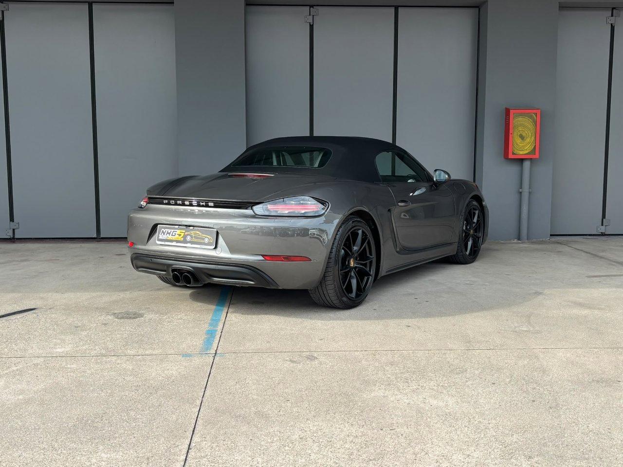 Porsche 718 Boxster