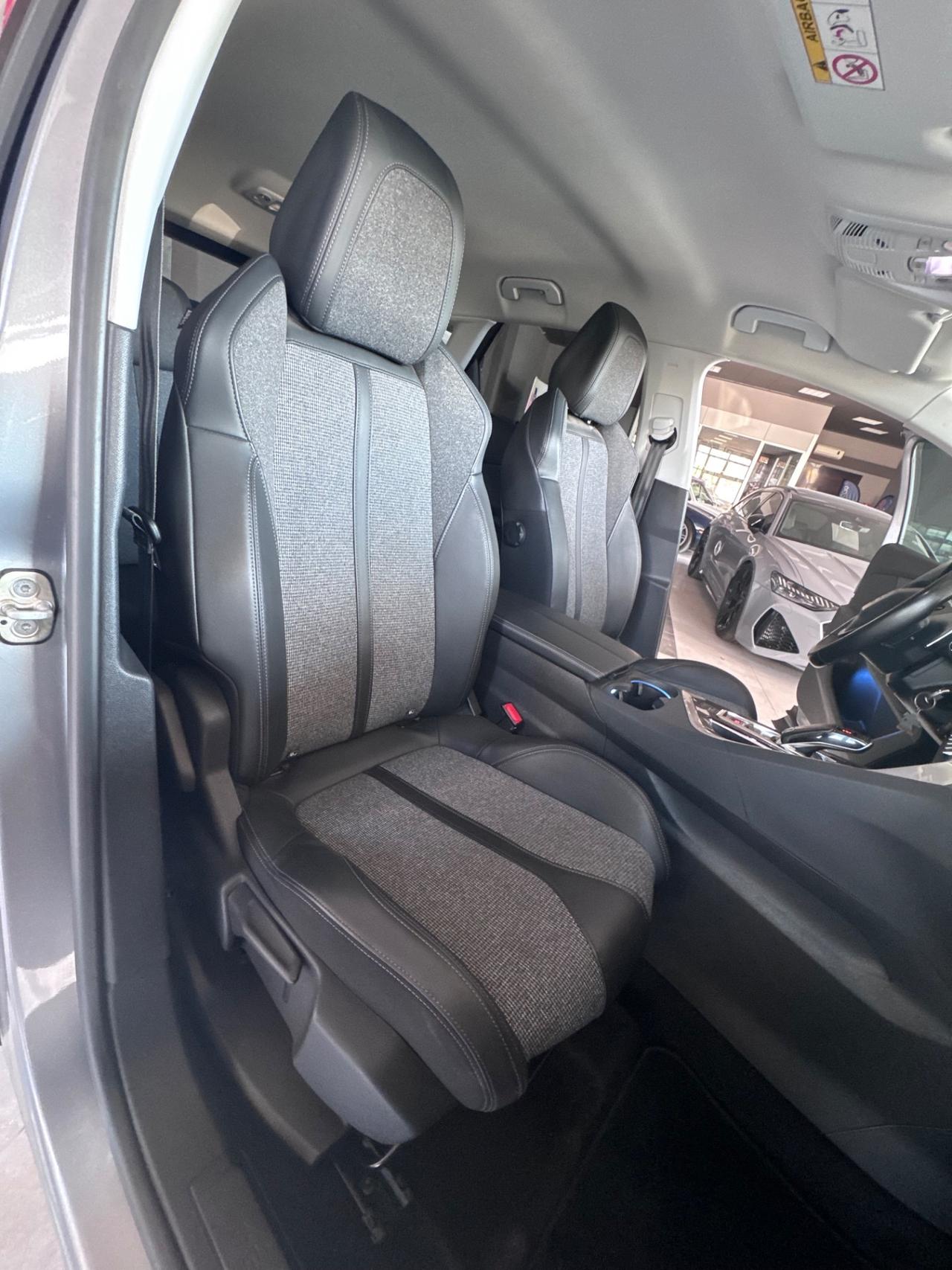 PEUGEOT 3008 MY2019 1.5 HDI 130CV AUTOMATICA CROSSWAY