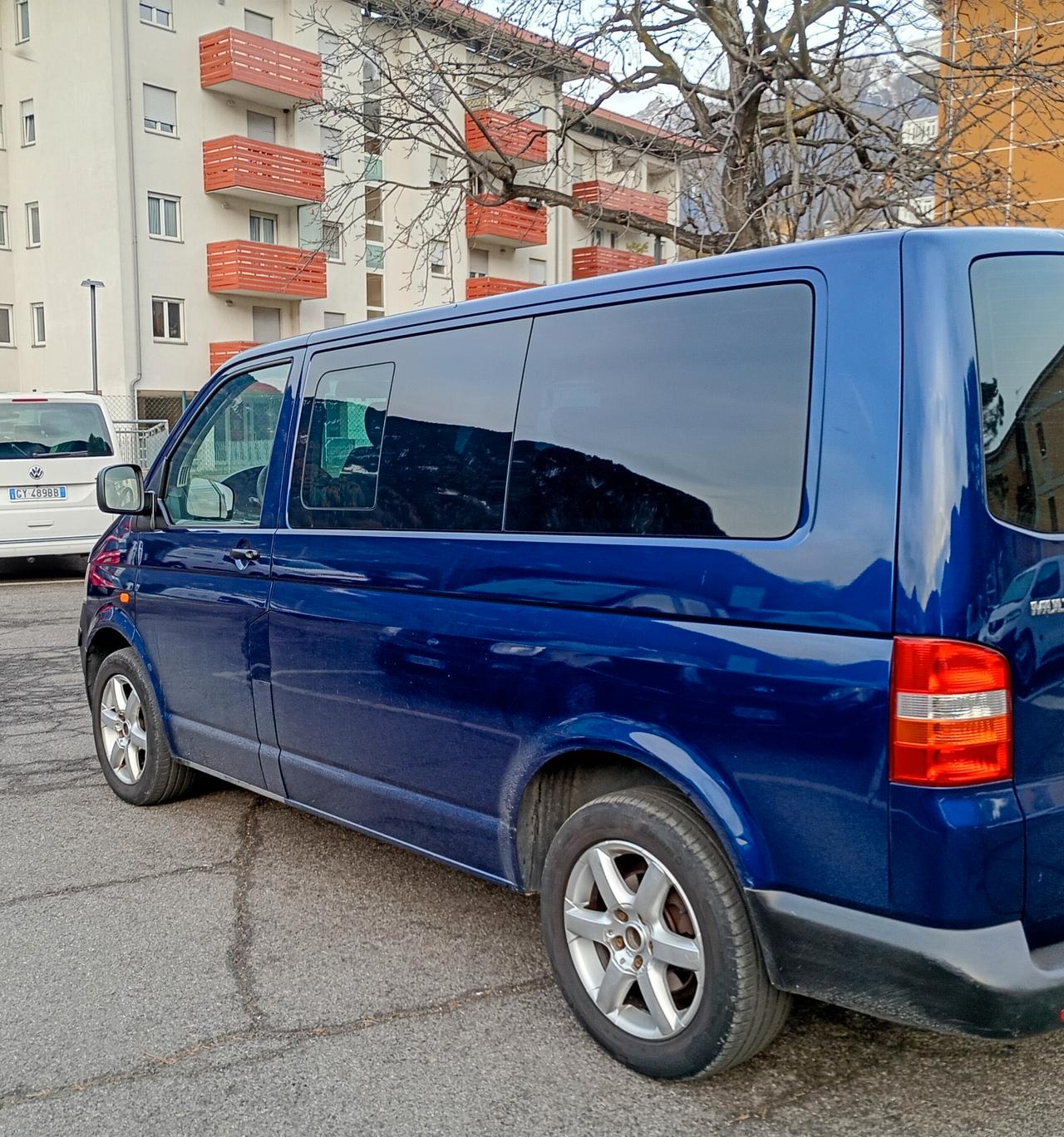 Volkswagen Multivan 2.5 TDI/130CV Comfortline