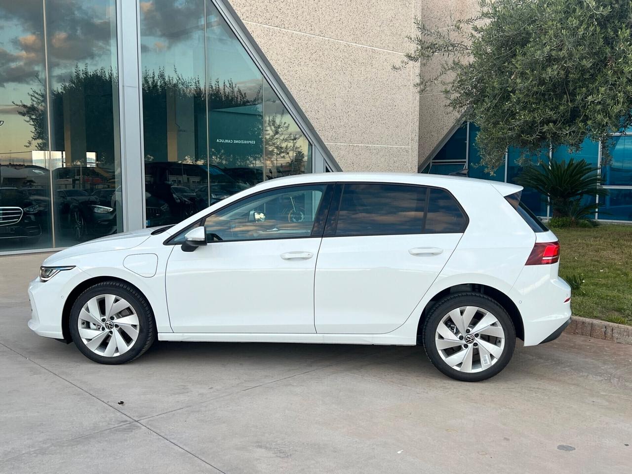 Volkswagen Golf 1.5 TSI eHybrid DSG Edition Plus - SUPER OFFERTA T-STOCK