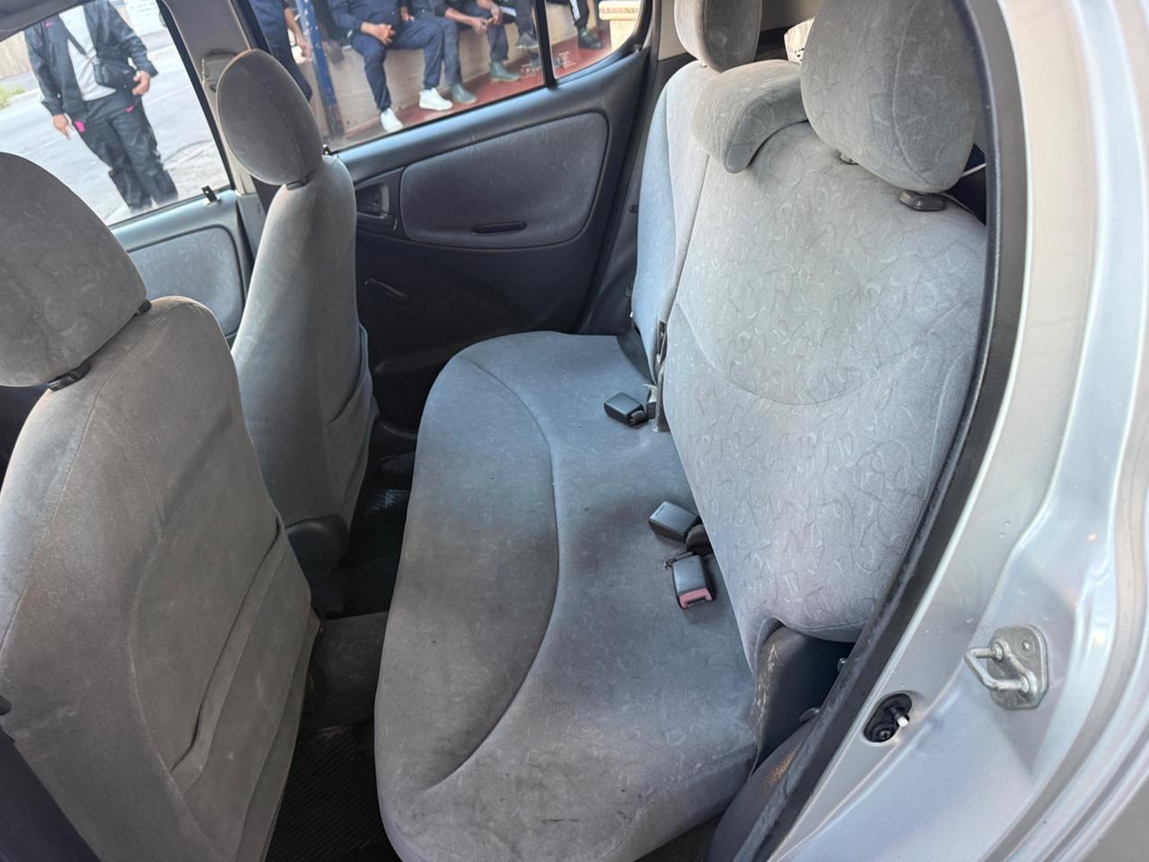 Toyota Yaris 1.0i 16V cat 5 porte