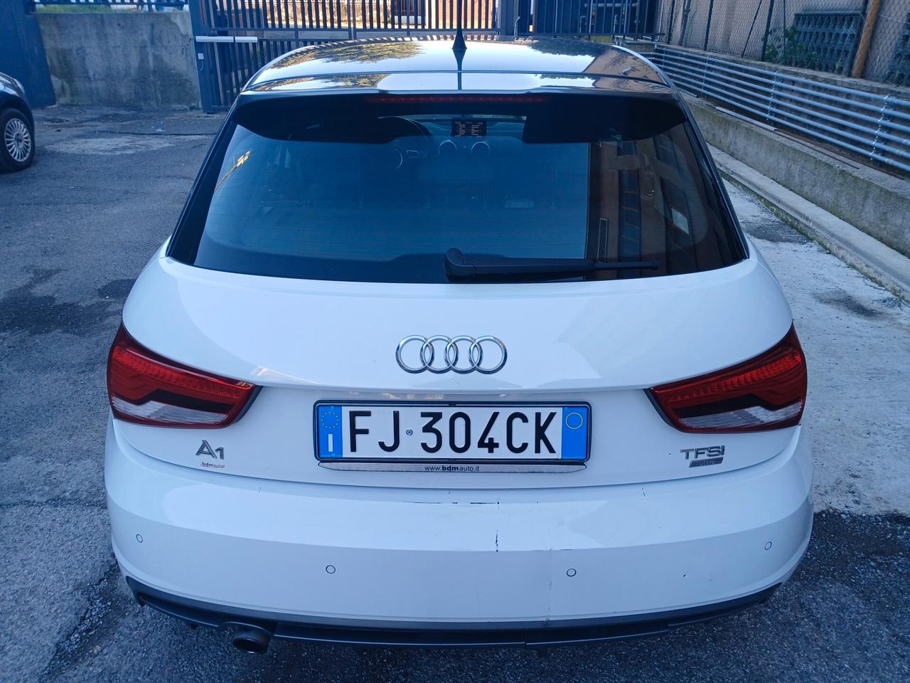 Audi A1 1.0 TFSI ultra*EURO6*NEOPATENTATI