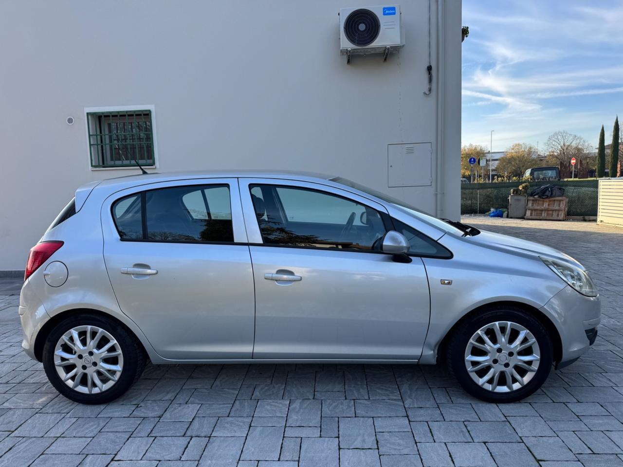 Opel Corsa 1.2 80CV 5 porte GPL-TECH Edition OK NEOPATENTATI