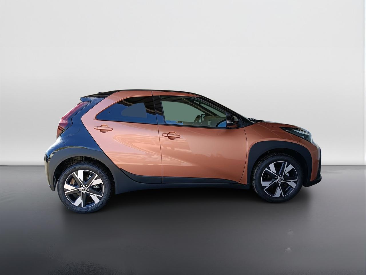 TOYOTA AYGO X HEV ICON MC26
