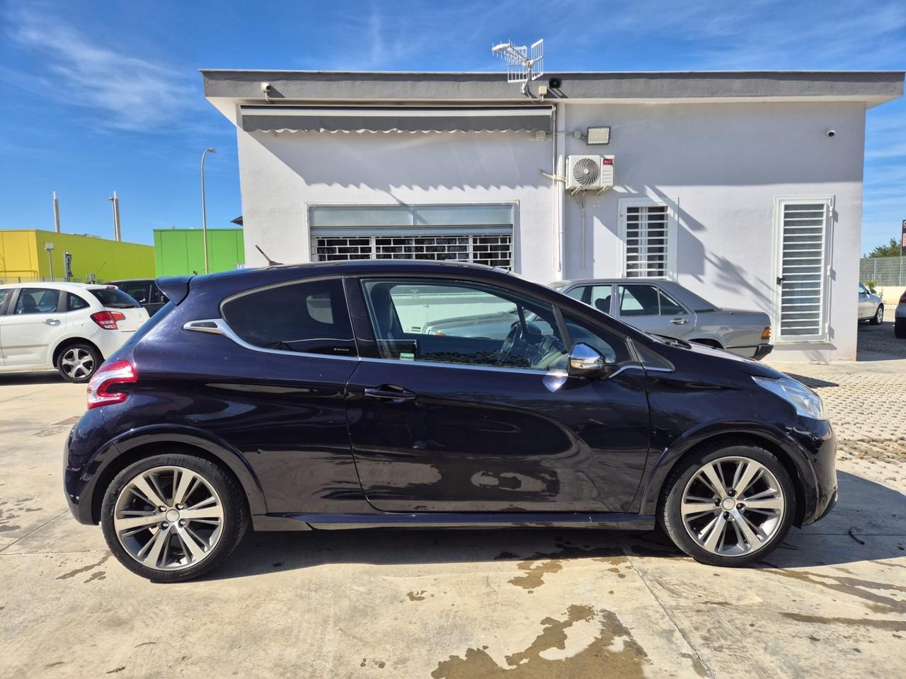 Peugeot 208 1.6 e-HDi 115 CV GT XY TETTO PANORAMICO