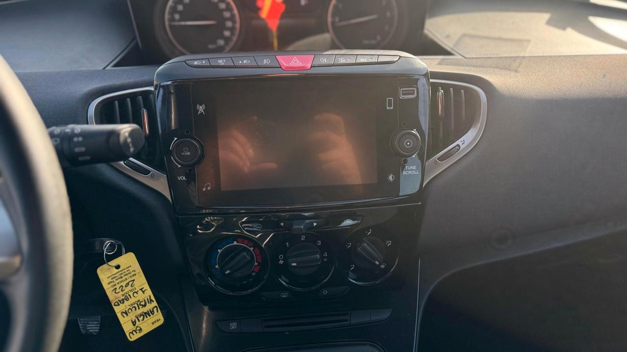 Lancia Ypsilon 1.0 HYBRID 2022