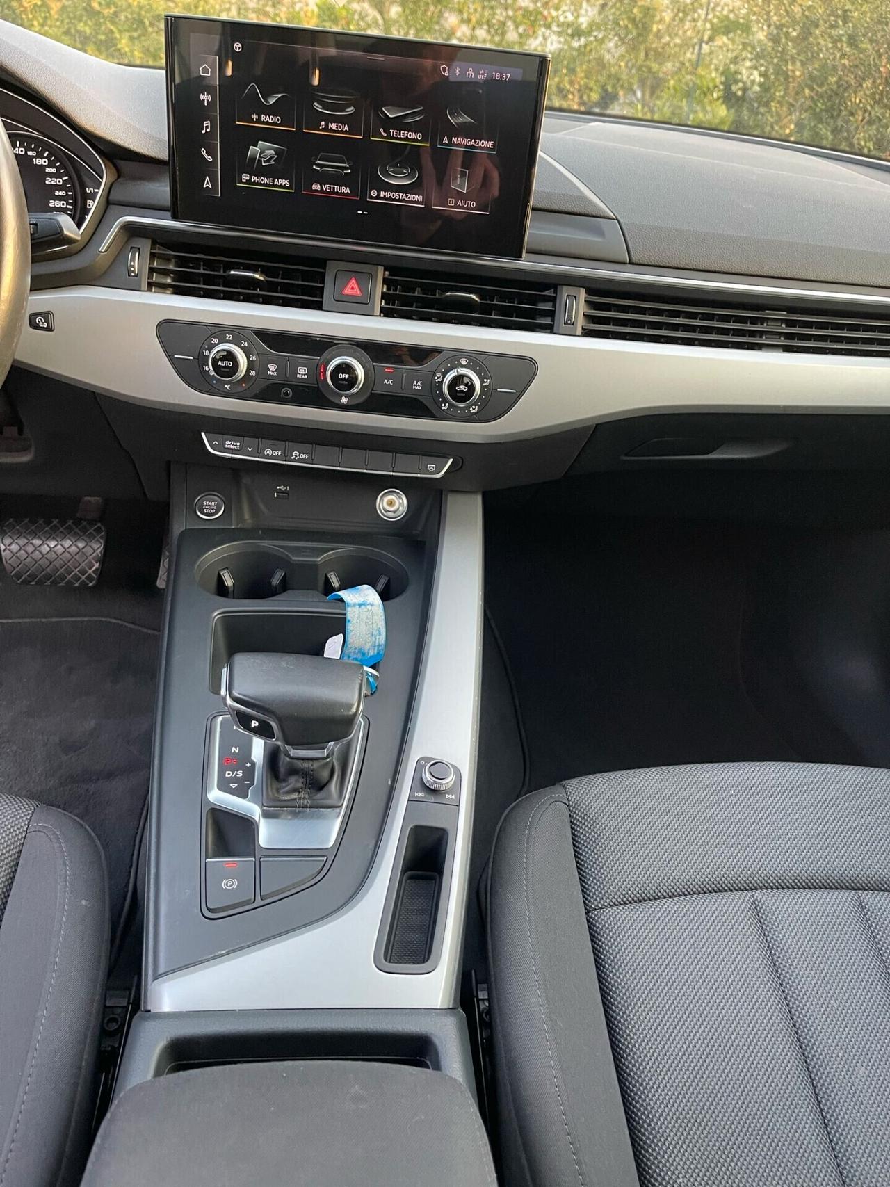 Audi A4 2.0 TDI 30 TDI/136 CV S tronic Business Advanced Hybrid