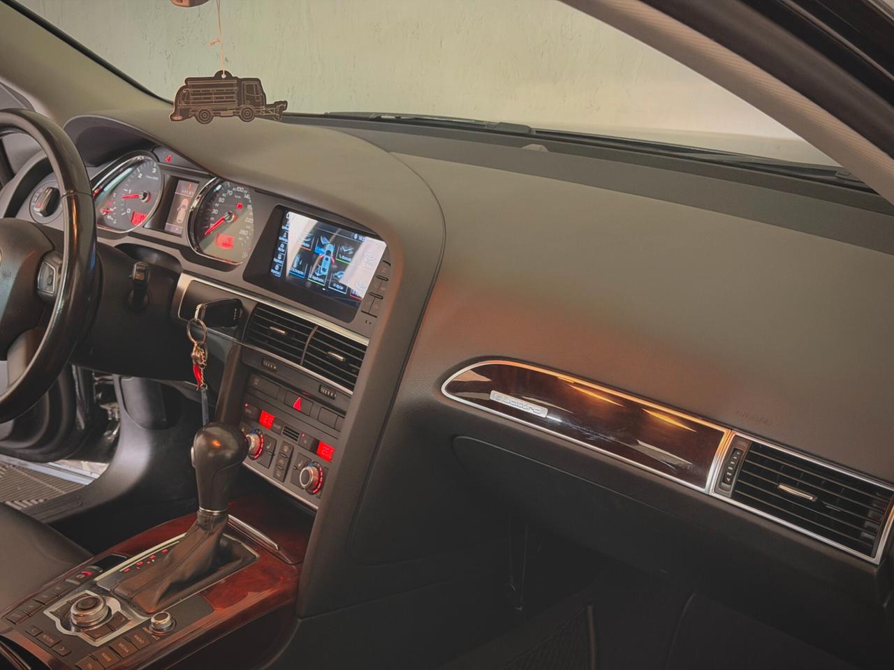 Audi A6 Avant 3.0 V6 TDI 240 CV QUATTRO - GANCIO A TRAINO