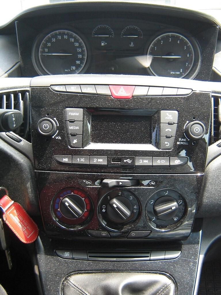 Lancia Ypsilon 1.2 69 CV 5 porte Elefantino Blu