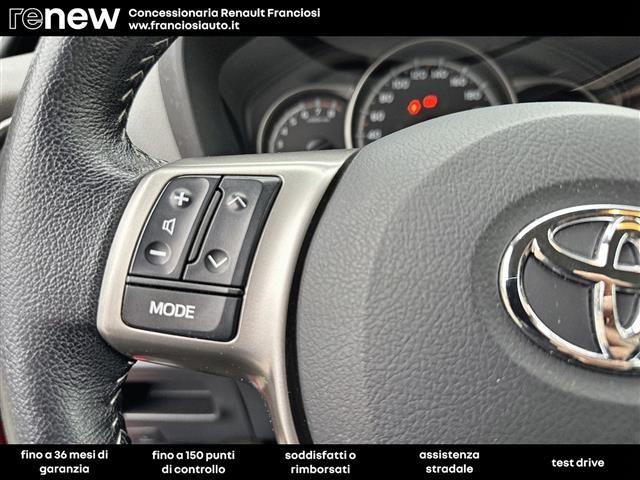 TOYOTA Yaris 5 Porte 1.0 Lounge my16