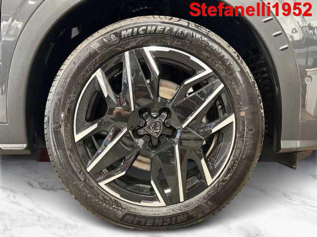 PEUGEOT 5008 1.2 hybrid GT 136cv e-dcs6