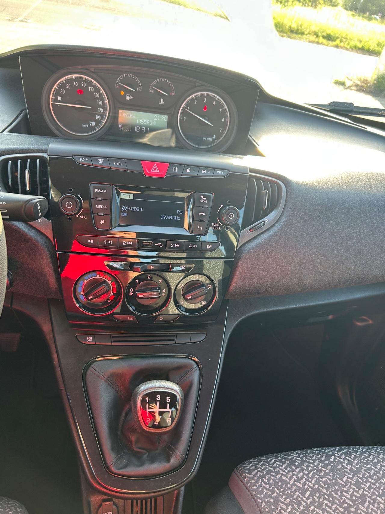 Lancia Ypsilon 1.2 69 CV 5 porte GPL Ecochic Elefantino Blu