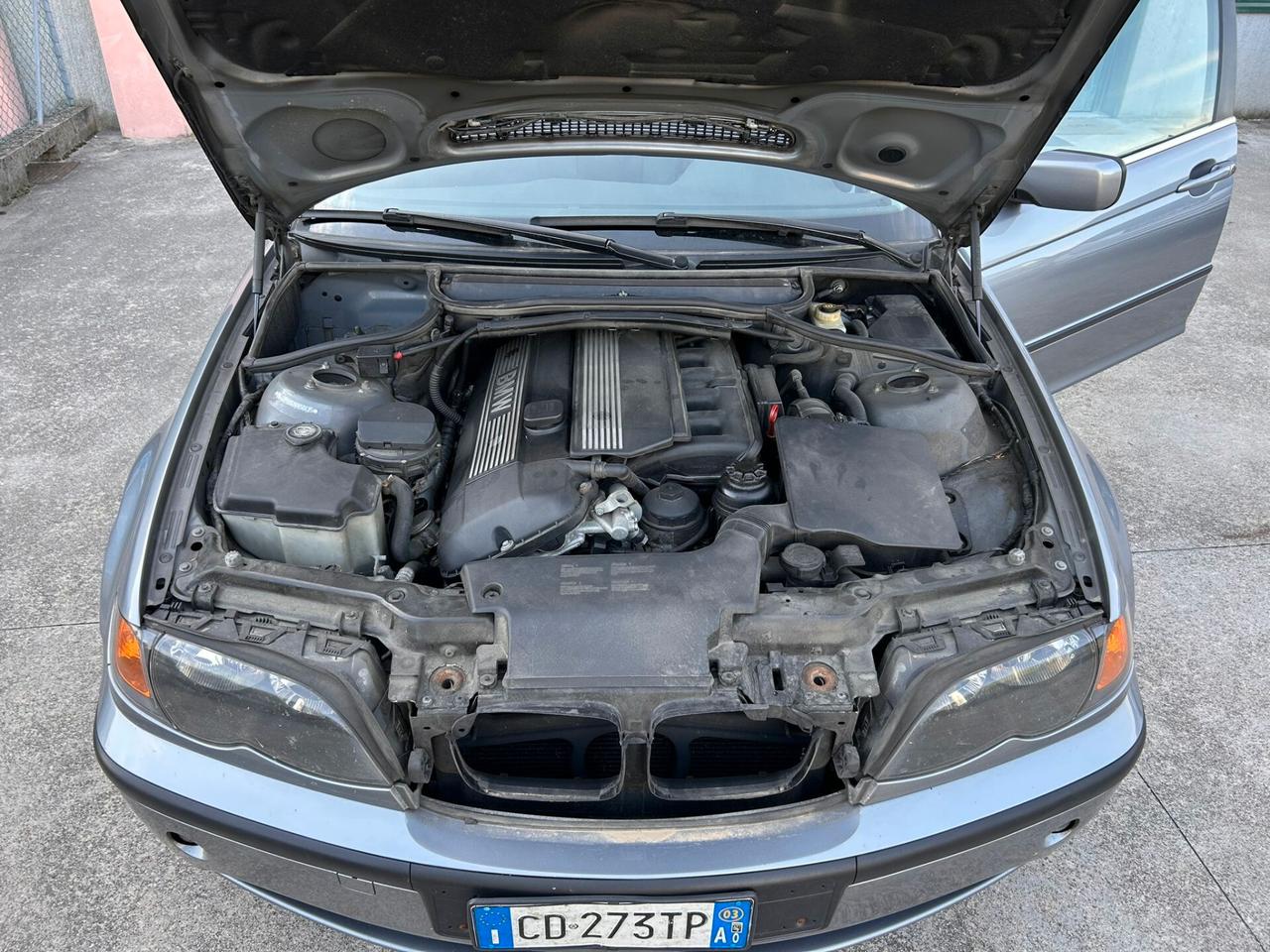 Bmw 320 320i (2.2) cat 4 porte Attiva