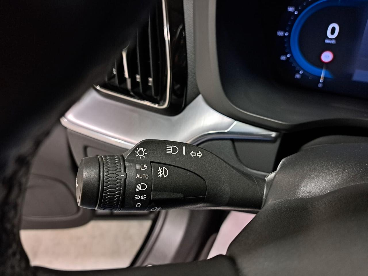 Volvo XC 60 2000 B4 (D) Mild-Hybrid Momentum AWD Automatico