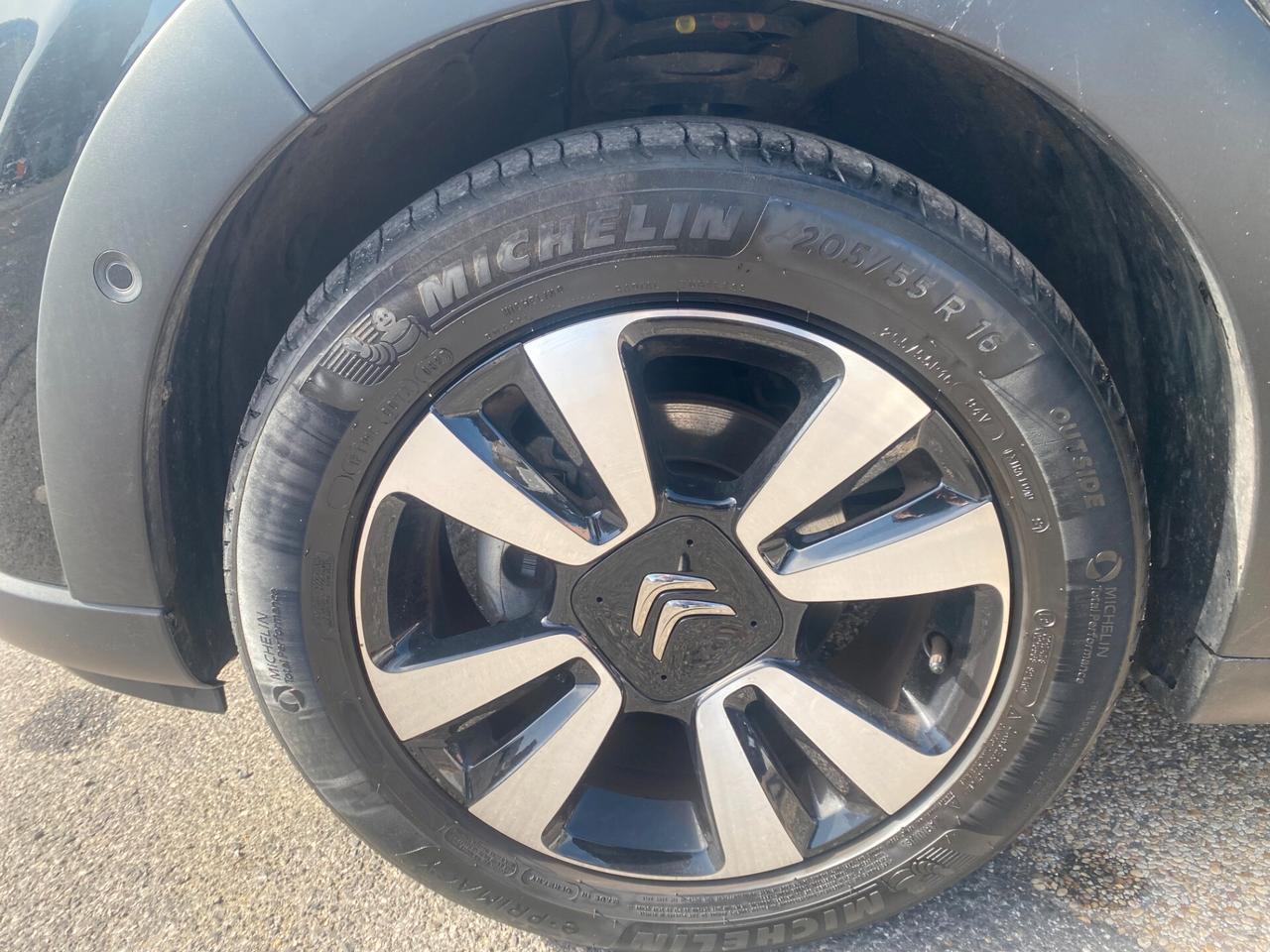 CITROENn C3 1.2 Puretech 110Cv s&s SHINE Pack