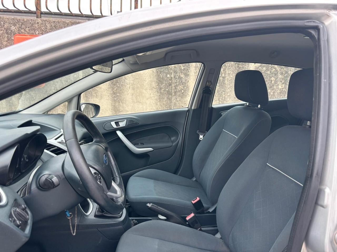 Ford Fiesta Ikon 1.4 TDCi 70CV 5p. Business