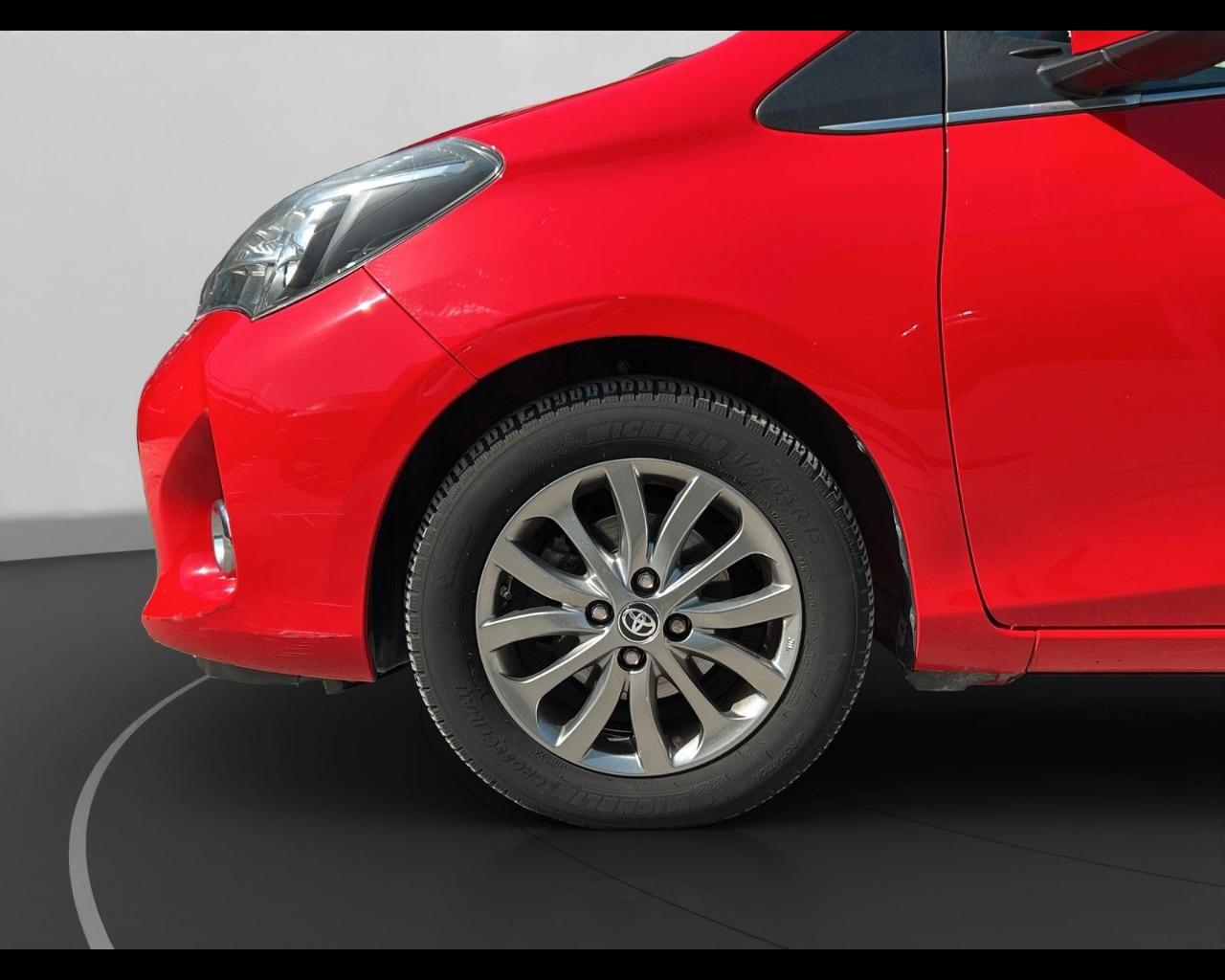 TOYOTA Yaris III 2015 - Yaris 5p 1.0 Lounge