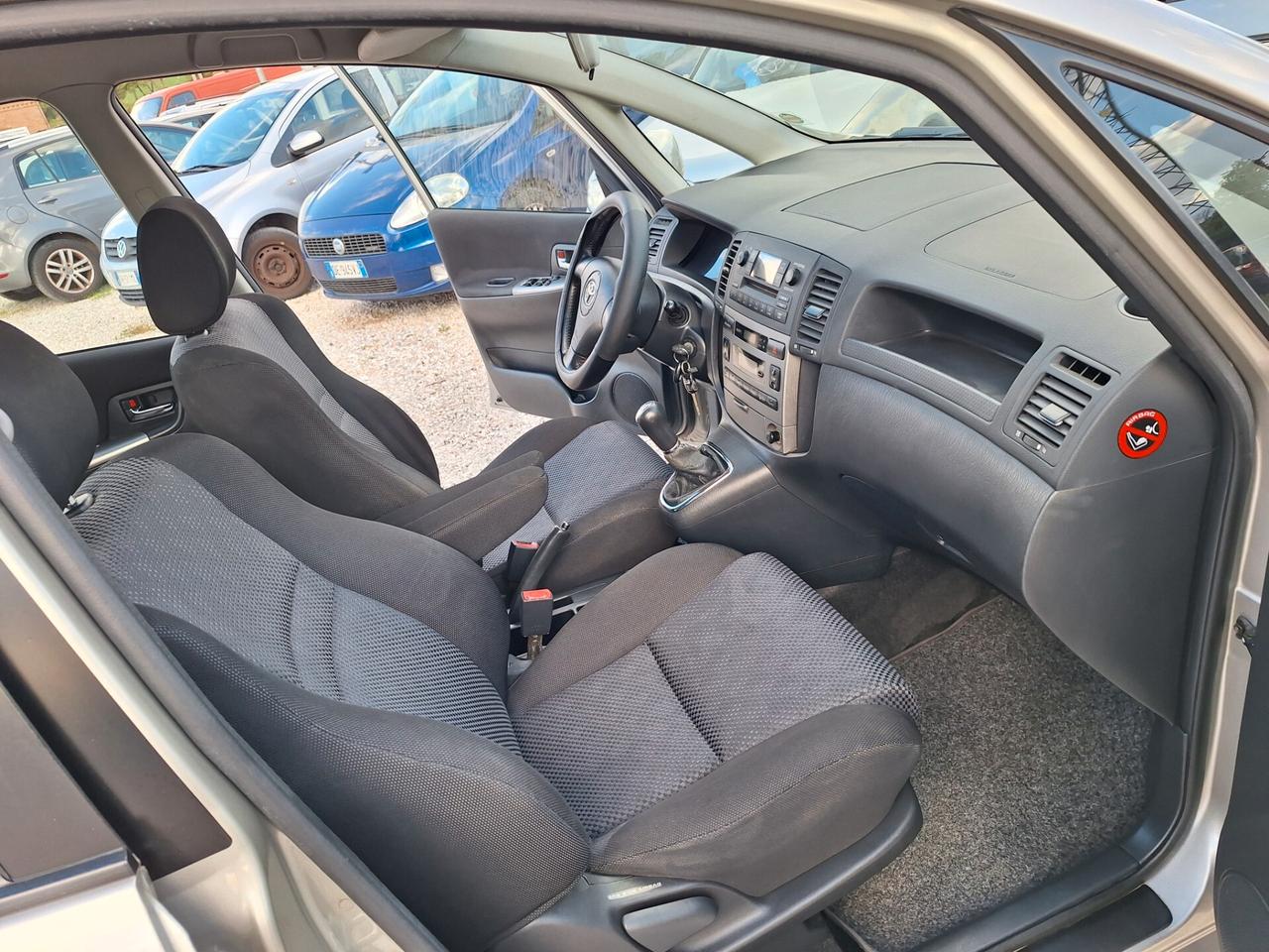Toyota Corolla Verso 2.0 tdi D-4D NEOPATENTATI FAMIGLIARE