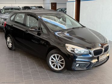 BMW 220i Active Tourer Advantage