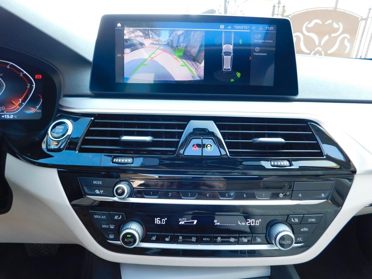 BMW 530d xDrive Touring INDIVIDUAL Pelle-Tetto-HeadUp